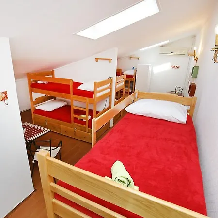 Hostel Three Corners *